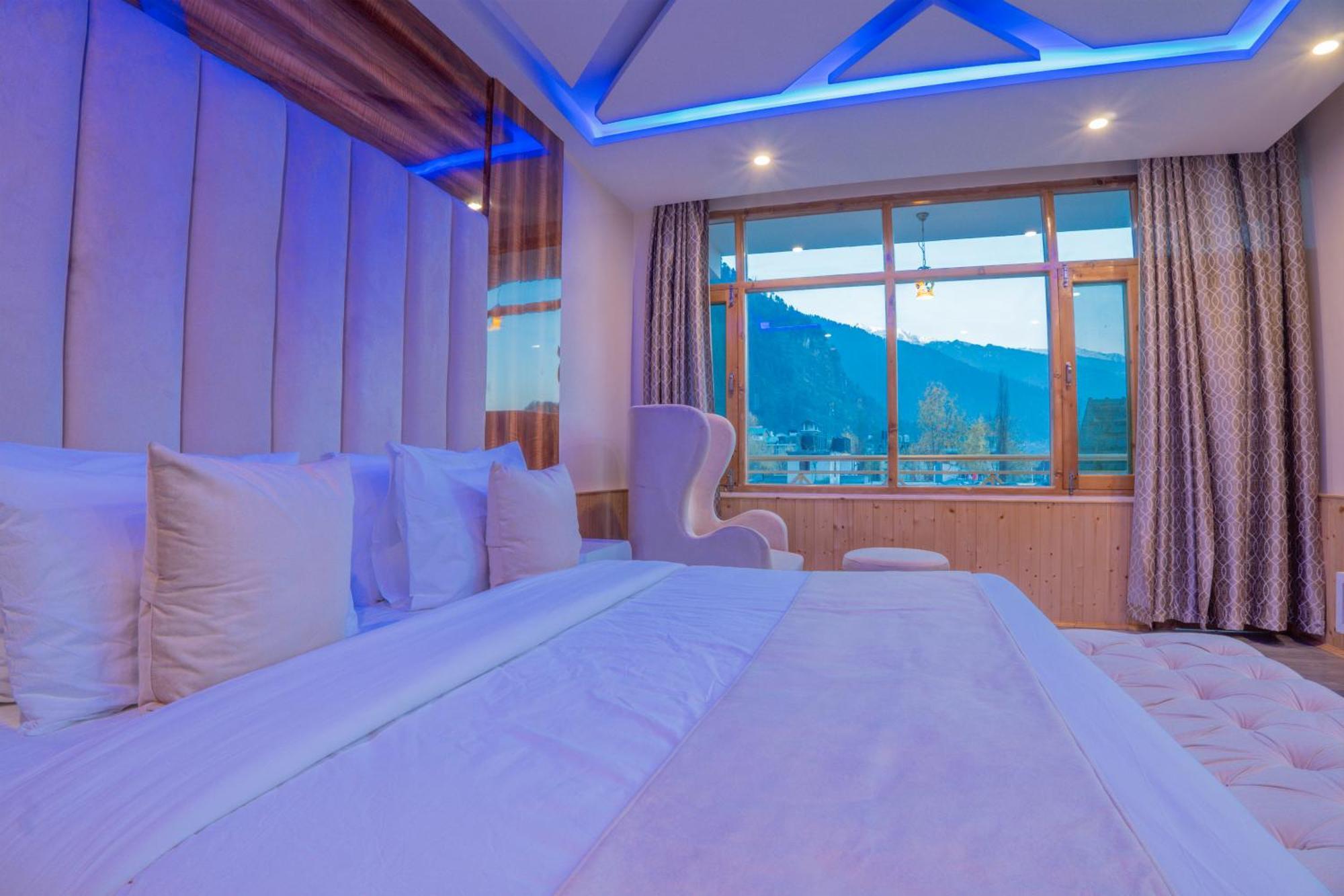 Hill River Resort By West Western Manāli Esterno foto