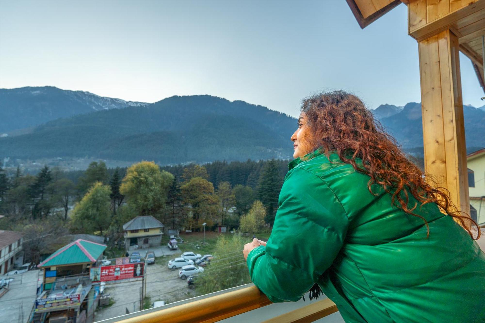 Hill River Resort By West Western Manāli Esterno foto
